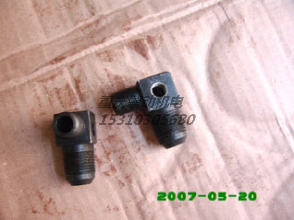 康明斯弯接头 3175716